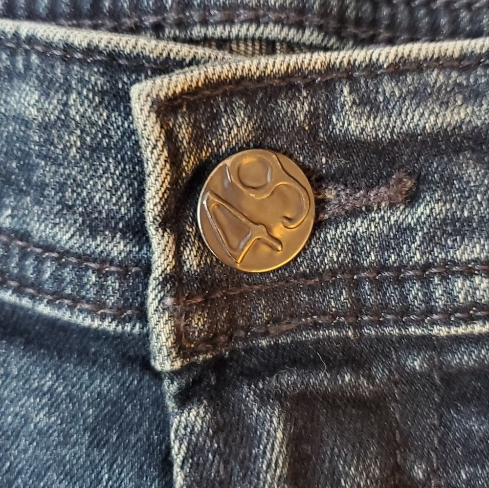AG Everett Slim Straight Cloud Soft Denim Jeans - Picture 6 of 15